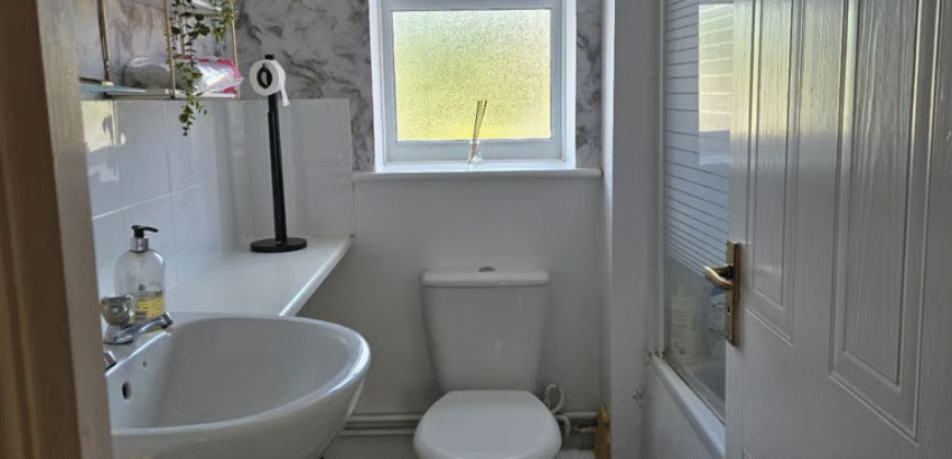 Fully Furnished 2-Bedroom Flat – CV1 4RD – £1,200 PCM
