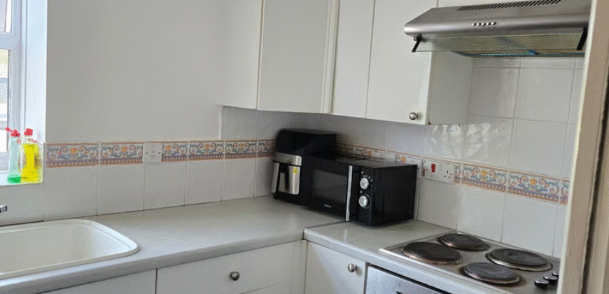 Fully Furnished 2-Bedroom Flat – CV1 4RD – £1,200 PCM
