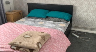 En-Suite Room is available for Rent in a 3-bedroom Flat – Lancaster Court, Darlan Road, London, SW6 5TH