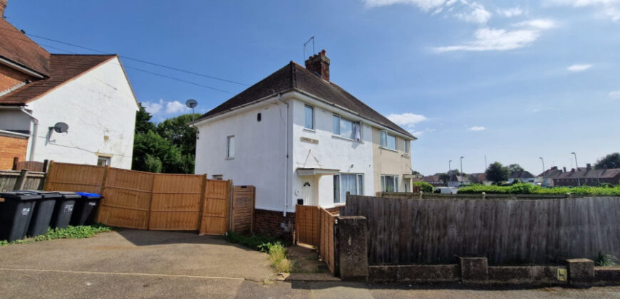 3-Bedroom House – Camrose Road, NN5 7DF £1,400 PCM