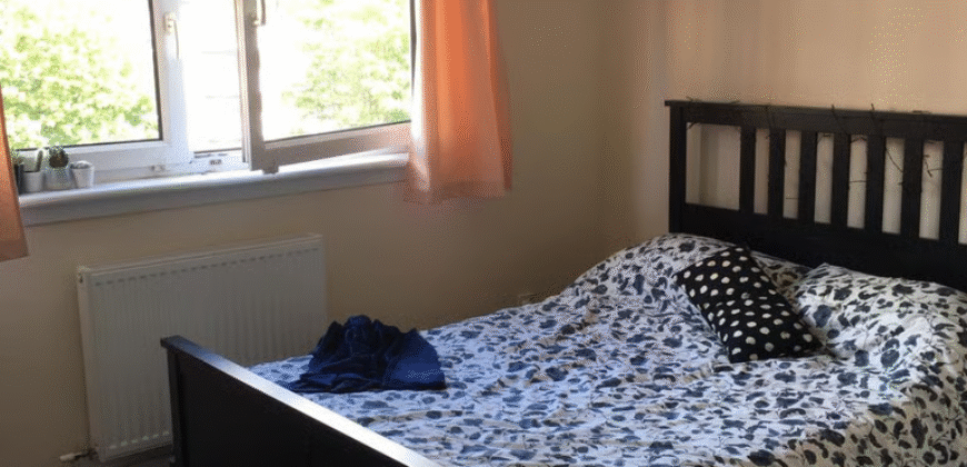 Spacious 3-Bedroom Flat is available for Rent in – Braid Street, Glasgow, G4 9YA