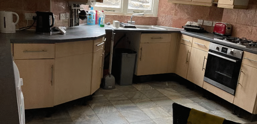 6-Bedroom House to Let in SE13 5AX – Ideal for Families