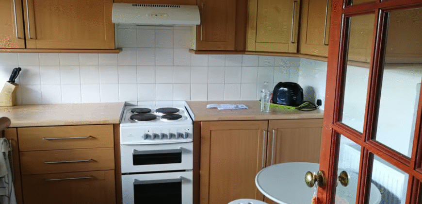 Spacious 3-Bedroom Flat is available for Rent in – Braid Street, Glasgow, G4 9YA