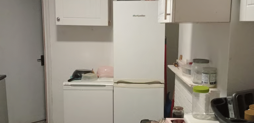Double Room Available – E15 4ES – £850 PCM (All Bills Included)