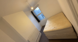 Double Room is available for Rent in a 4-bedroom House – Cowley Mill Road, Uxbridge, UB8 2QD