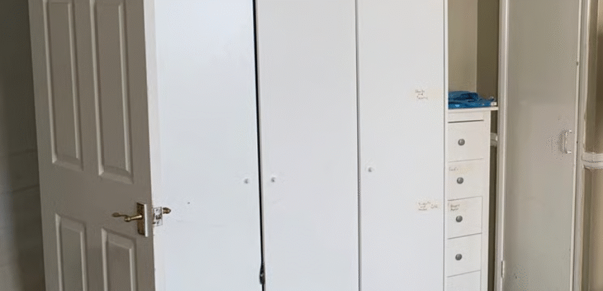 En-Suite Room is available for Rent in a 3-bedroom Flat – Lancaster Court, Darlan Road, London, SW6 5TH