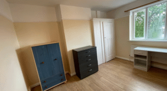Three-Bedroom House to Rent – SW16 5HE £2,500 per month