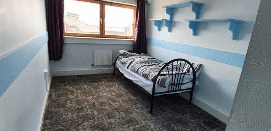 2-Bedroom Flat Available – TW13 4DN