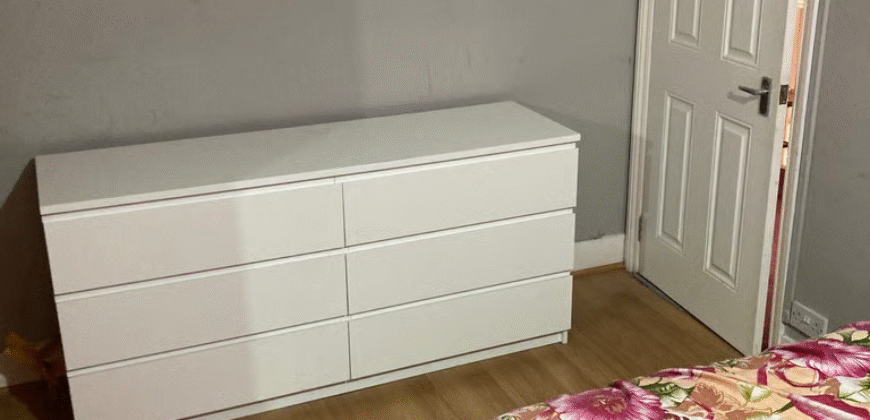 Double Bedroom Available – Ilford (IG1 2UQ) £900 per month