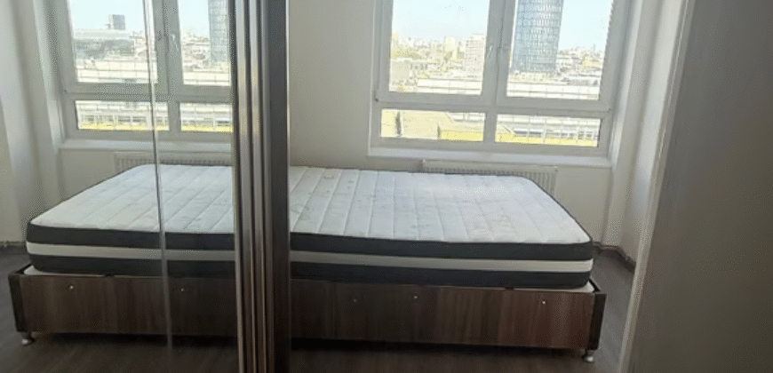 2-Bedroom Flat – Godfrey House, St. Luke’s Estate, EC1V 9ET £3,200 pcm