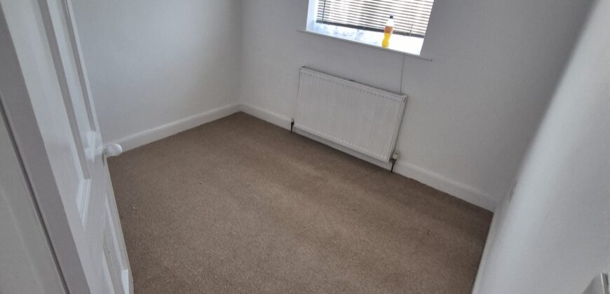 3-Bedroom House – Camrose Road, NN5 7DF £1,400 PCM