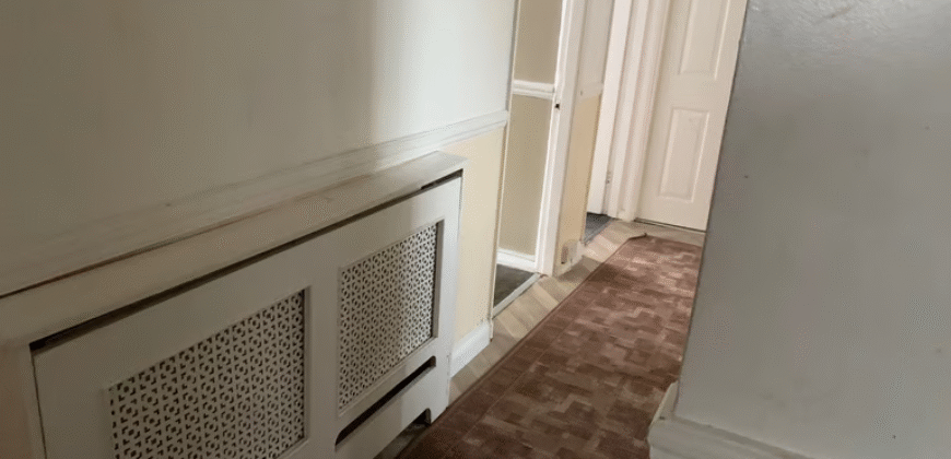 En-Suite Room is available for Rent in a 3-bedroom Flat – Lancaster Court, Darlan Road, London, SW6 5TH