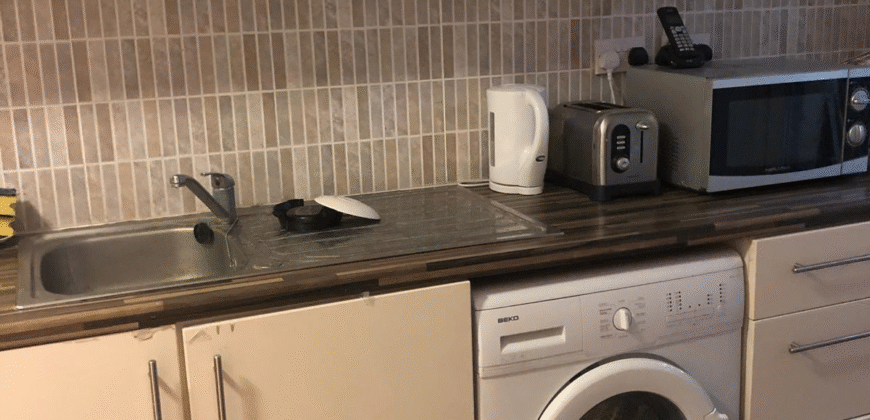 Spacious Double Room is available for Rent in a 3-bedroom House – Cranbrook Road, Ilford, IG1 4UH