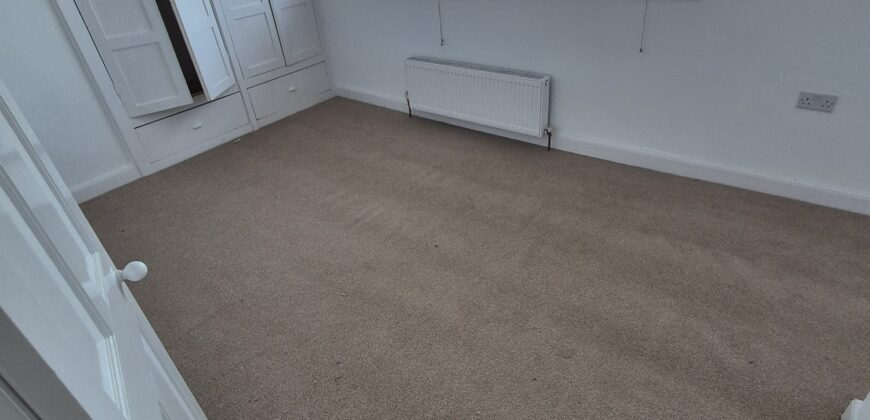 3-Bedroom House – Camrose Road, NN5 7DF £1,400 PCM