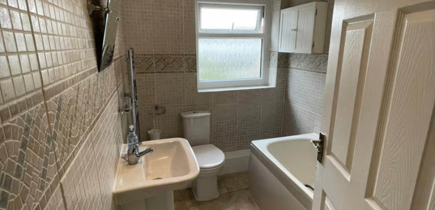 Three-Bedroom House to Rent – SW16 5HE £2,500 per month