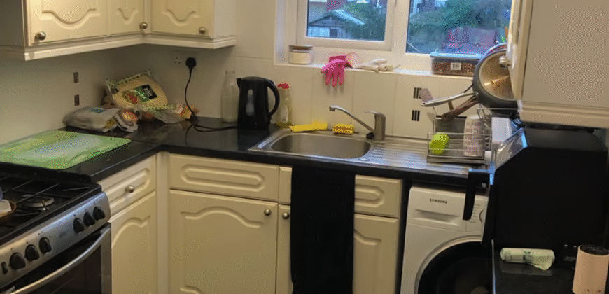 1-Bedroom Flat Available – LU3 1AH | £950 PCM | Fully Furnished