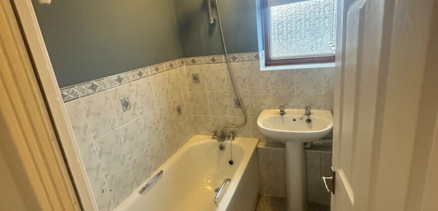 2-Bedroom House Available – SL2 5BG £1,750 per month