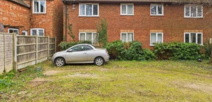 One-Bedroom Flat Available in NN5 6JT £1,250