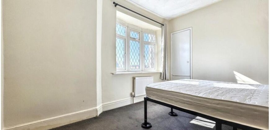 Four-Bedroom House Available in BS16 4QR £2,200 per month