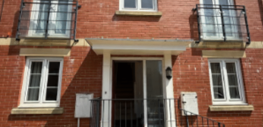 🛏 Double Room for Rent – SW20 0UE | £675 PCM (All Bills Included)