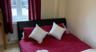 🛏 Double Room for Rent – SW20 0UE | £675 PCM (All Bills Included)
