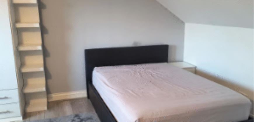 Ensuite Double Room for Rent – Aldborough Road South, Ilford IG3 8EZ
