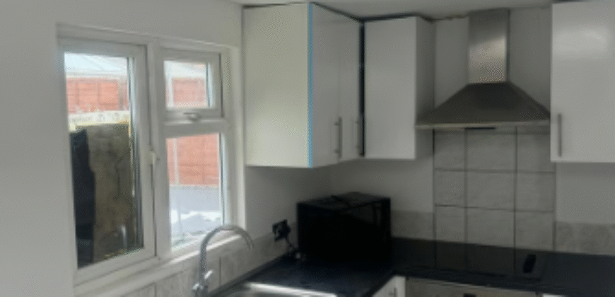 Double Room Available in UB7 9ET – £550/month (All Bills Included)