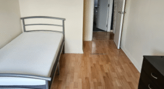 🏠 Double Room for Rent – TW5 9RJ – £750/month (Bills Included)
