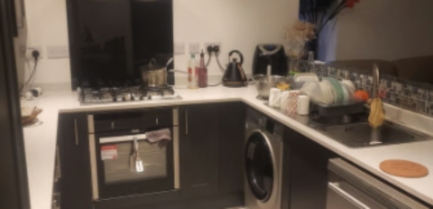 Single En-Suite Room – M6 6NJ | All Bills Included | No Couples