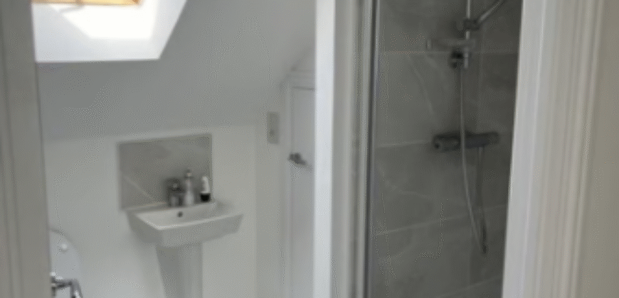 🏠 2 Double Rooms Available | ME2 2ZE | Bills Included