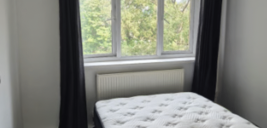 2-Bedroom Flat – Both Rooms Available | All Bills Included | Couples Welcome