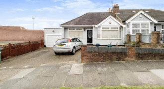 Spacious 2-Bedroom Bungalow for Rent – RM1 4TL – £2,200 PCM