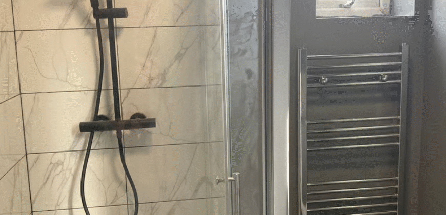 3 Fully Furnished En-Suite Double Rooms – All Bills Included – Great Bridge, Tipton (DY4 7HA) 3 Fully Furnished En-Suite Double Rooms – All Bills Included – Great Bridge, Tipton (DY4 7HA)