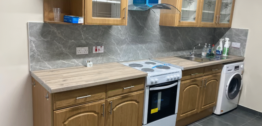 3 Fully Furnished En-Suite Double Rooms – All Bills Included – Great Bridge, Tipton (DY4 7HA) 3 Fully Furnished En-Suite Double Rooms – All Bills Included – Great Bridge, Tipton (DY4 7HA)