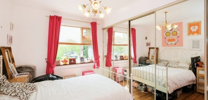 3 Bedroom House Available – IG2 7RP £2,800 per month 3 Bedroom House Available – IG2 7RP £2,800 per month