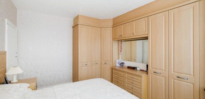 3 Bedroom House Available – IG2 7RP £2,800 per month 3 Bedroom House Available – IG2 7RP £2,800 per month