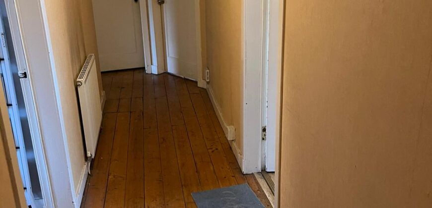 Double Room Available – G13 1YW